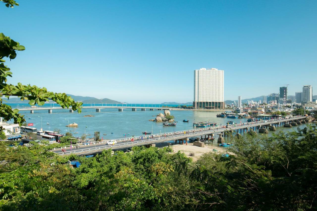 Gis Hotel Nha Trang & Motorbike Rental Esterno foto